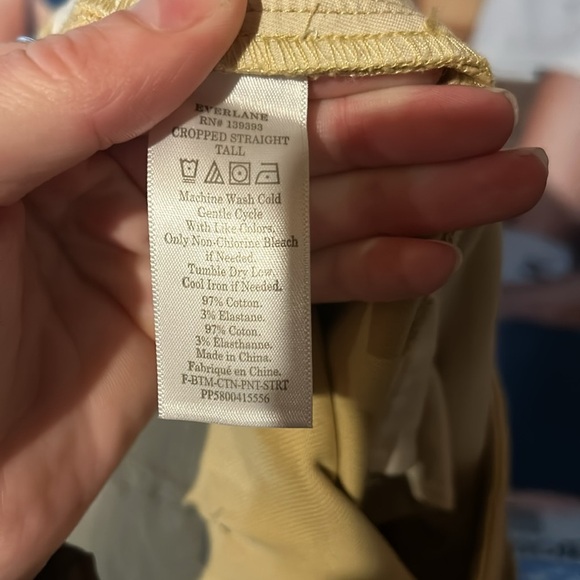 Everlane Cropped Women's Pants in Cream - Picture 4 of 4